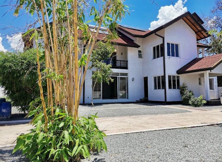 Aradhana Airport Transit Hotel Katunayake Exterior photo