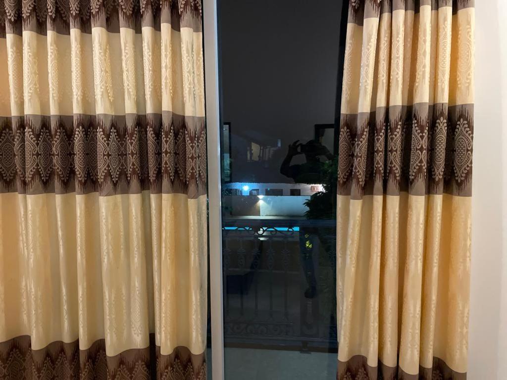 Aradhana Airport Transit Hotel Katunayake Exterior photo