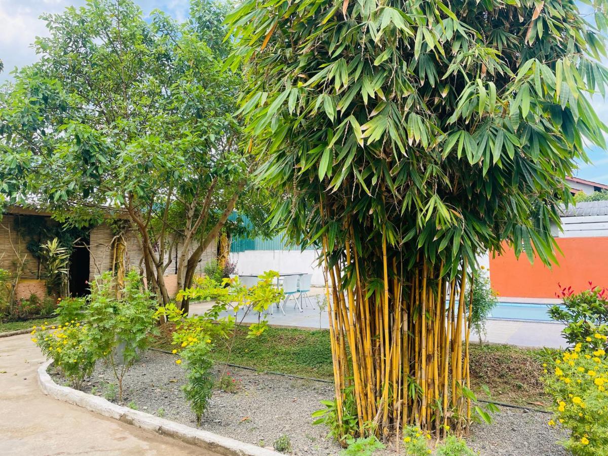 Aradhana Airport Transit Hotel Katunayake Exterior photo